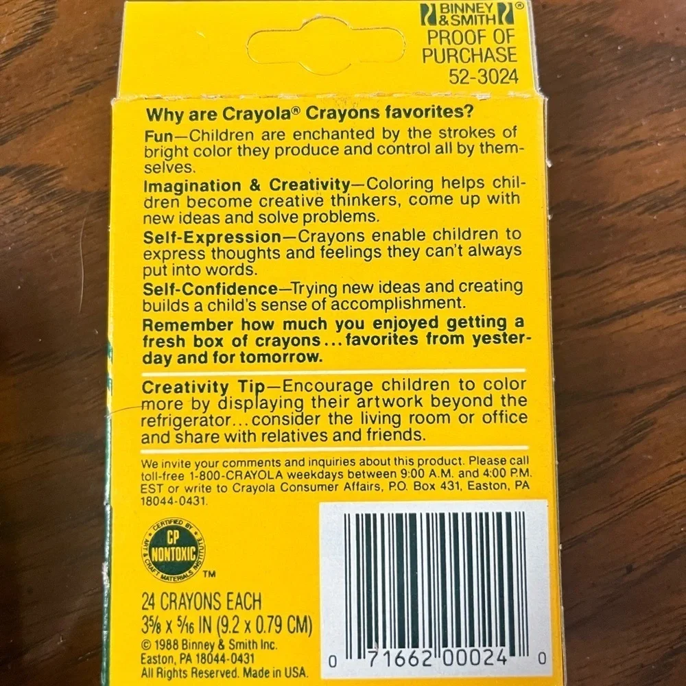 Crayons Crayola 24 Count Box Non Toxic Colors Pack School Color 52-3024 USA 1988